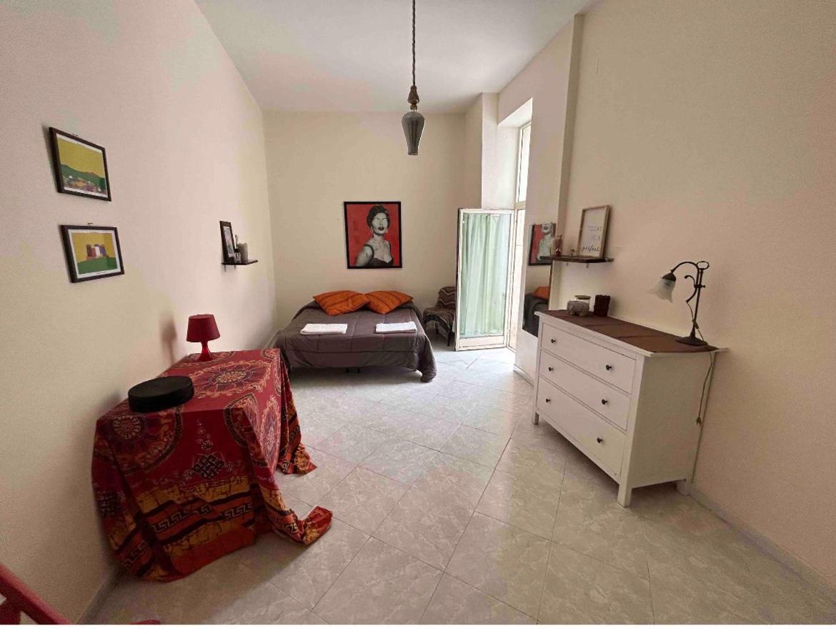 Hotel Makefemmina Napoli Esterno foto